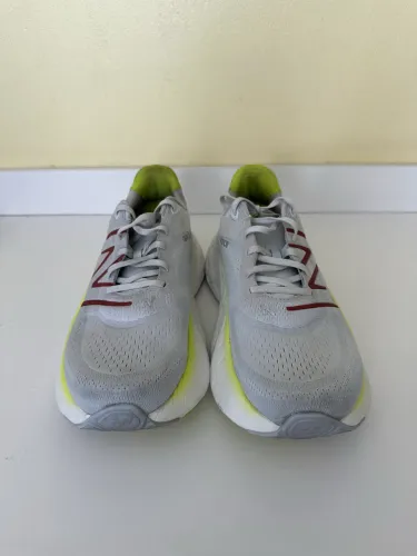 Tênis New Balance More V4