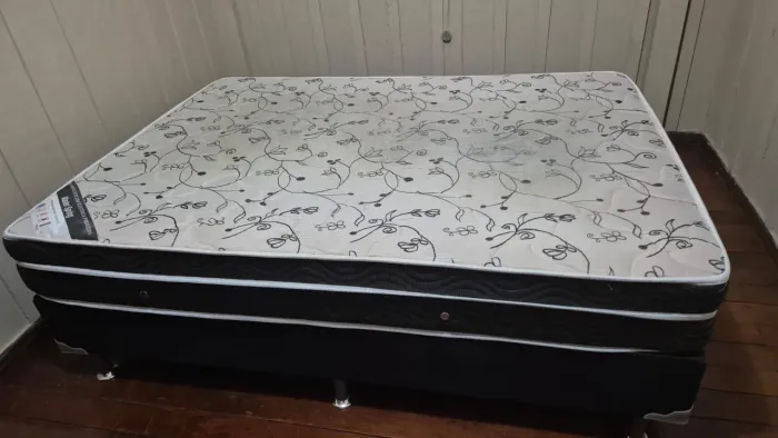 Box + Colchão de Casal 