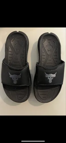 Chinelo importado Under Armour Project Rock 3 tamanho 40/41