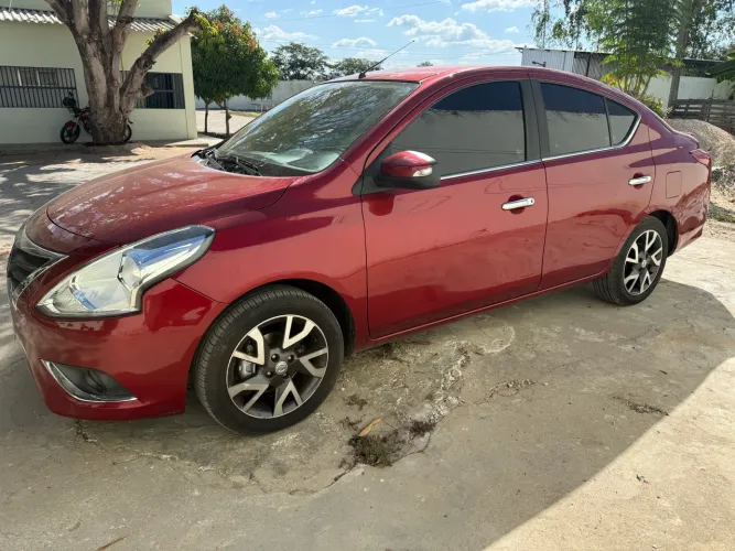Nissan Versa SL 1.6 16V Flexstart 4P Aut. 2017