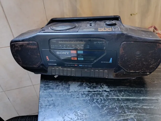 Rádio pra colecionador , funciona somente o rádio