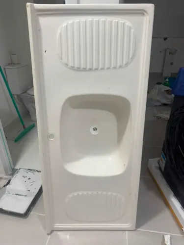 Pias de fibra e louça