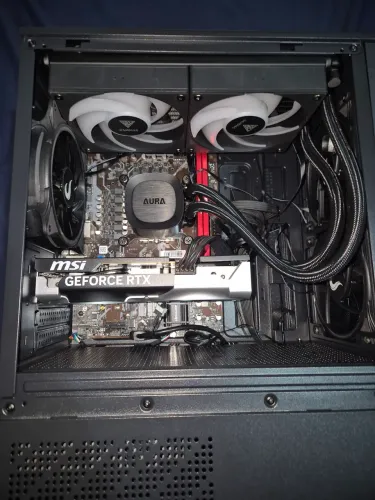 PC GAMER I5 12400F RTX 5060