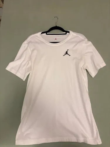 Camiseta Jordan Nova