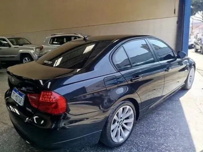 BMW 320I A 2011