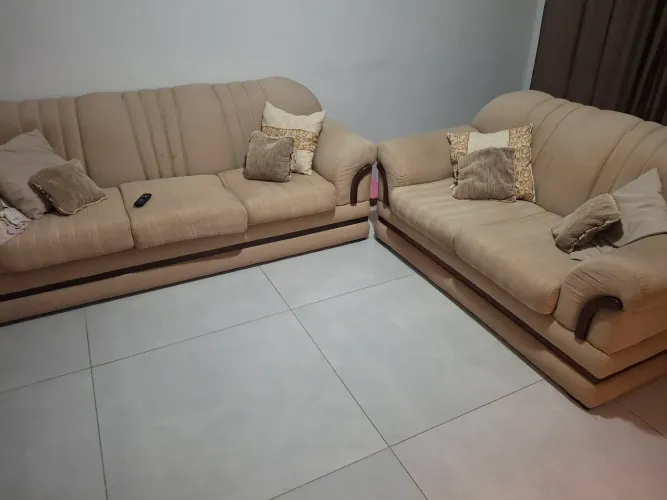 Vendo jogo de sofá de 2 e 3 lugares