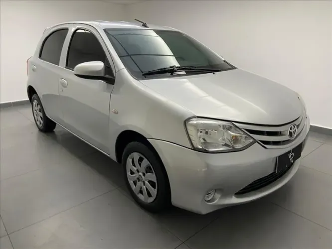 Toyota Etios X 1.3 Flex 16V 5P Mec. 2017