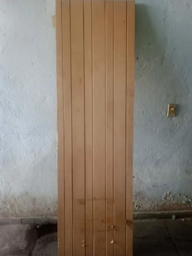 Porta de madeira maciça média 2/60