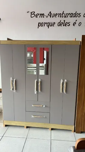Guarda-Roupa Casal 6 Portas 2 Gavetas com Espelho - Novo