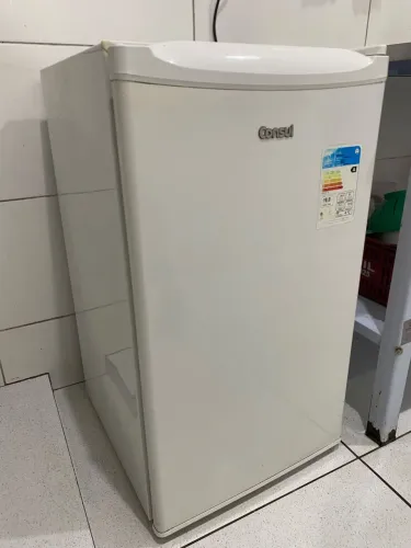 Frigobar Consul 117L usado e em bom estado