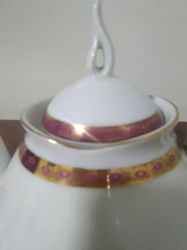 Bule de chá antigo porcelana real branco com barrado bordo e dourado
