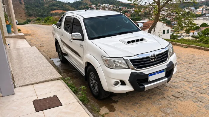 Toyota Hilux CD Limited 4X4 3.0 TDI Diesel Aut. 2015
