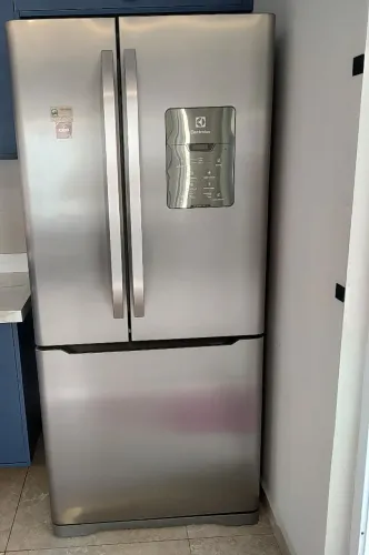 Geladeira Eletrolux Frost Free 579L 3 Portas Inox - 127V