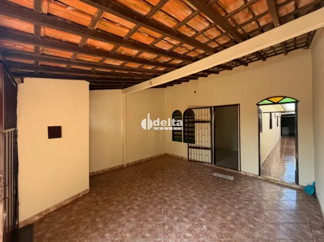 Casa residencial com 3 quartos sendo 1 suíte disponível para locação no bairro Jardim Ipan