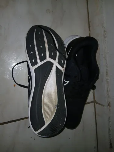 Tênis Nike (original) feminino n°36 seminovo, 100 pila 