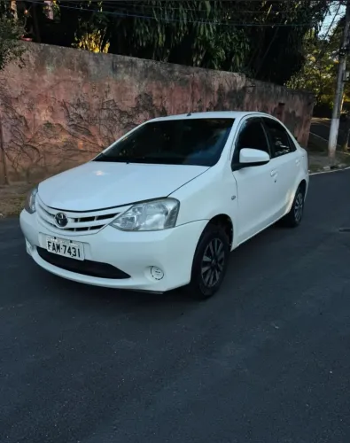 Toyota Etios X Sedan 1.5 Flex 16V 4P Mec. 2014
