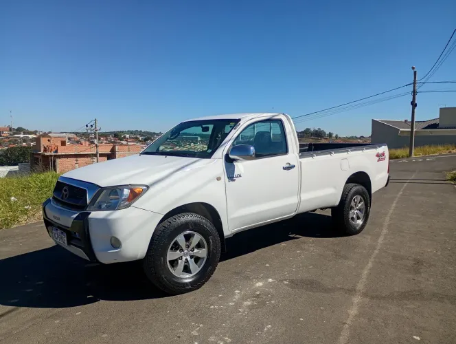 Toyota Hilux CS D4-d 4X4 2.5 16V 102cv TB Dies. 2006