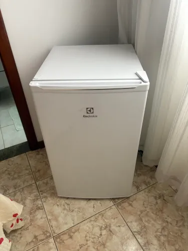 Frigobar Electrolux 127V - Praticamente Novo! Vendo Frigobar Electrolux 127V