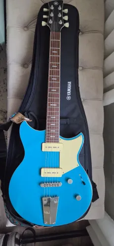 Guitarra Yamaha Revstar RSS02T
