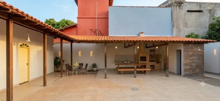 Casa Duplex 360m² com 3 Quartos (1 Suíte), Piscina, Churrasqueira e Vista Mar em Ponta da