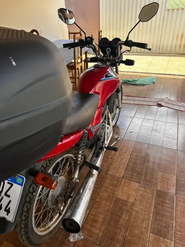 Honda CG Titan KS - Econômica, Confiável e Pronta para o Dia! 