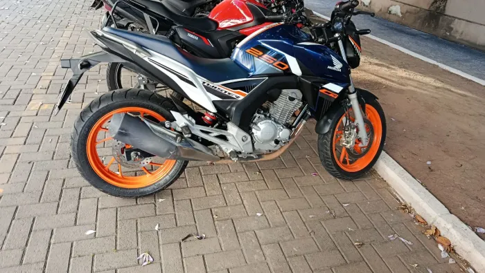 Cb twuister edição limitada