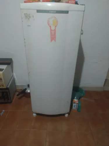 Vendo geladeira cônsul modelo CRA30FBANA