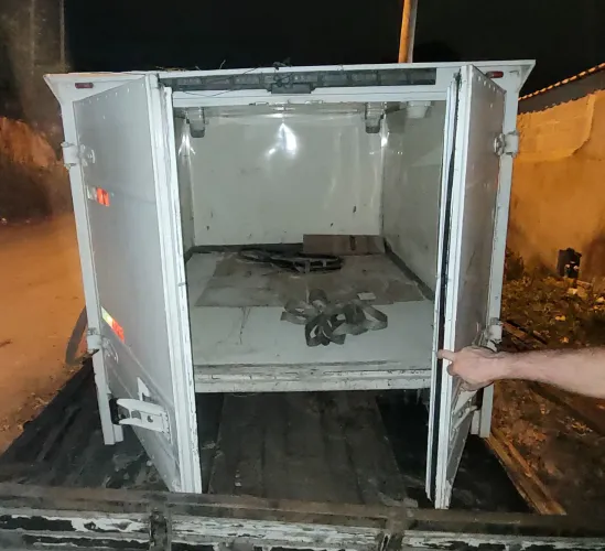 Baú isotermico para camionete/picape cabine simples