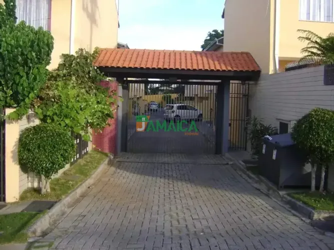 Sobrado á venda no Uberaba - 2946