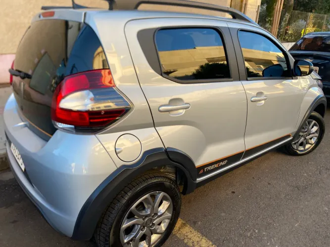 Fiat Mobi Trekking 1.0 Flex 5P 2025