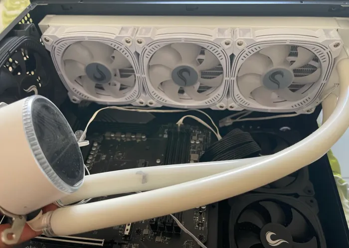 Water Cooler Gamer Rise Mode Aura Ice, ARGB, 360mm, AMD/Intel, Branco - RM-WAI-03-ARGB