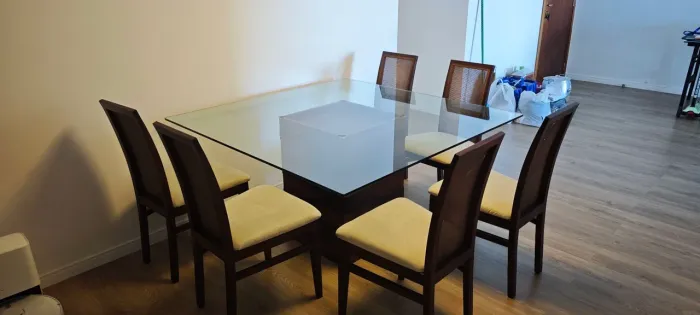 Mesa tampo de Vidro + 6 cadeiras