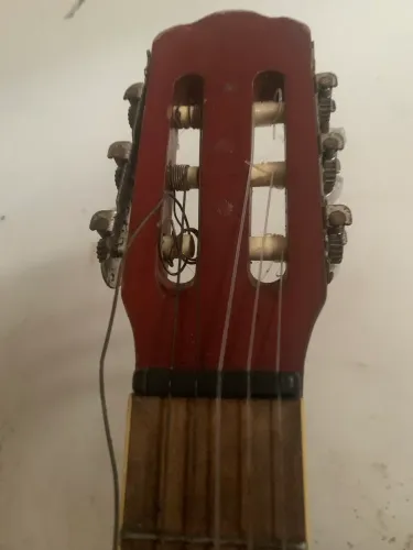Violão gianinni muito bom, ( elétrico) Sem uma corda. RESTO PERFEITO por 280 