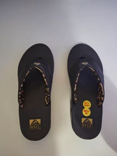 Chinelo Feminino Girls Fanning Black Leopard da Marca Reef