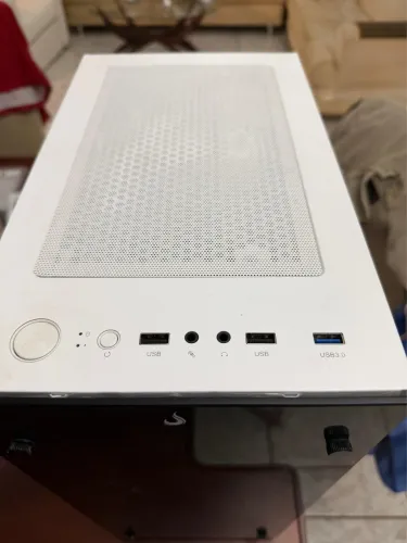 Gabinete, fonte e placa vídeo gamer