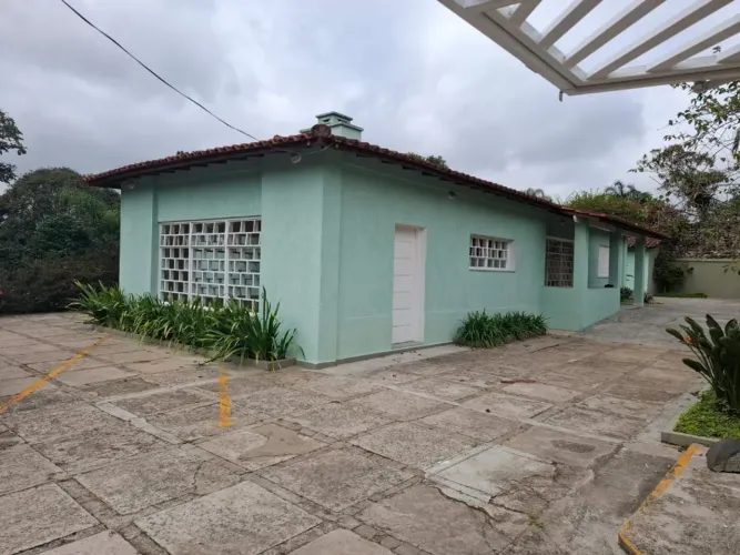 Casa, 200 m² - venda por R$ 2.500.000,00 ou aluguel por R$ 7.900,00/mês - Granja Viana - C