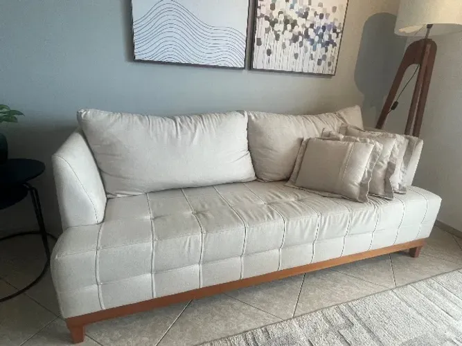 SOFÁ DE LIVING CARMEM 3 lugares (à vista: R$ 1.700)