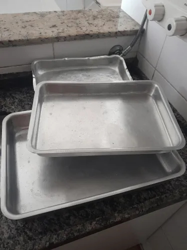 TRÊS  assadeiras retangular de aluminio