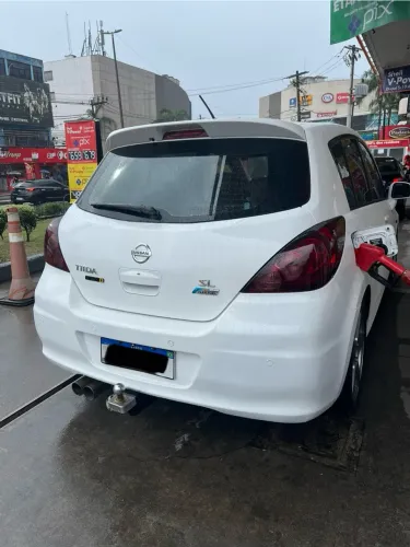 Nissan Tiida SL 1.8/1.8 Flex 16V Mec. 2012