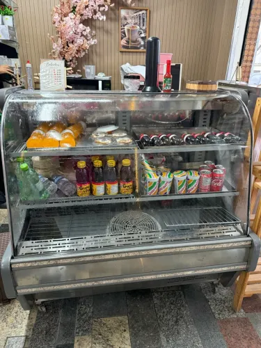 Estufa e balcão refrigerado