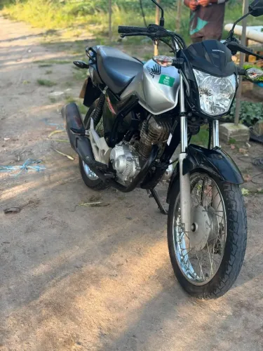 160 start único dono relação nova pneus meia vida só pegar e andar moto muito econômica ,,