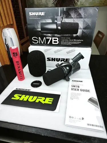 MICROFONE SM7B DINÂMICO + PRÉ AMPLIFICADOR DINAMYTE