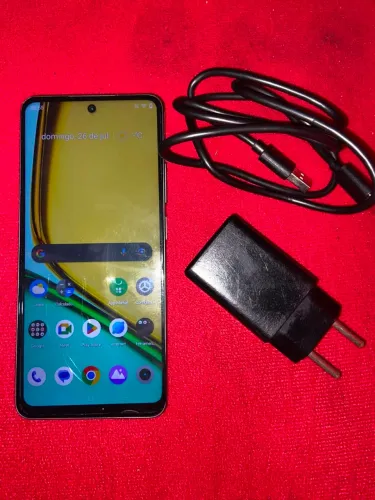 Vendo esse celular redimi de 256 gigas
