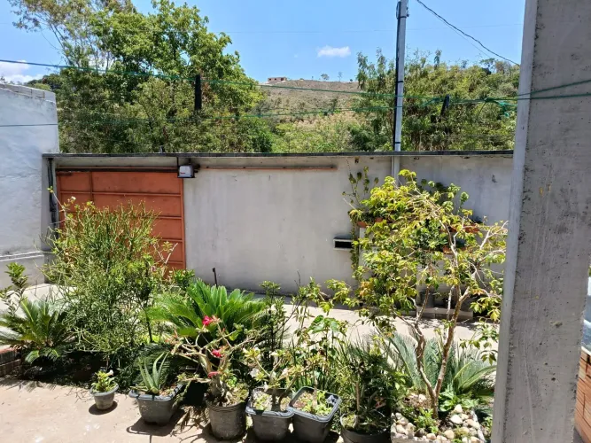 Casa ampla com área verde usina solar de 750 watis