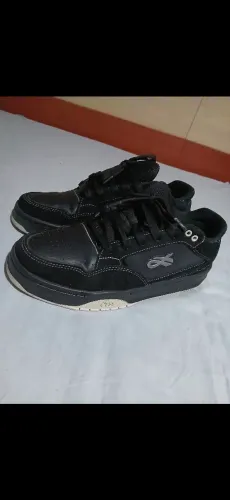 Tênis masculino 42