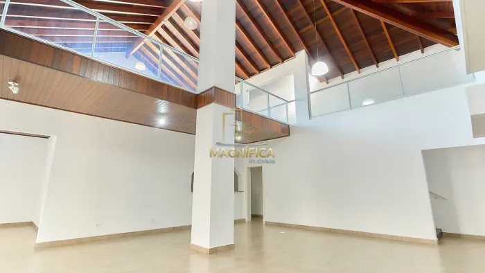 Loja - Rebouças.Que tal montar sua empresa em um magnífico imóvel localizado em um dos mel