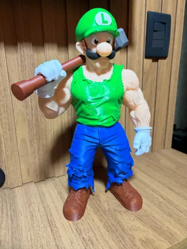 Boneco Luigi Musculoso 37cm