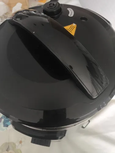 Panela Elétrica de Pressão Capacidade 4 litros marca Multi ( 220 W ) )