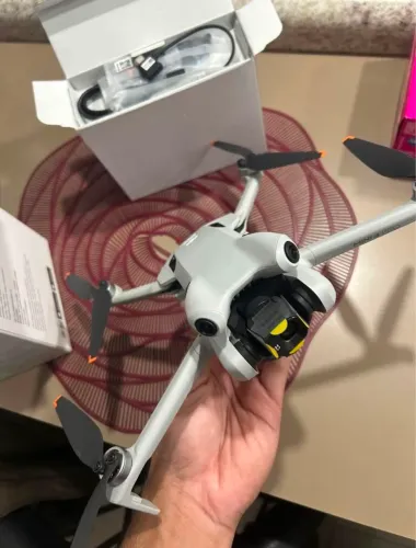 Vendo drone dji mini 4 pro zero lacrado