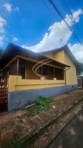 Exclusiva chácara urbana bem no Centro de Casa Branca - SP